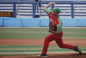 Lee más sobre el artículo Las Tunas por boleto finalista en béisbol cubano