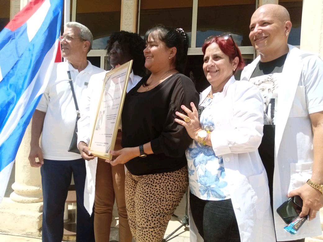 En este momento estás viendo Instituciones avileñas de Salud reciben la distinción Latir Avileño