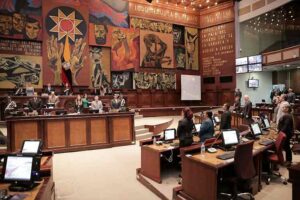 Lee más sobre el artículo Ecuadorian lawmakers call for explanations on insecurity