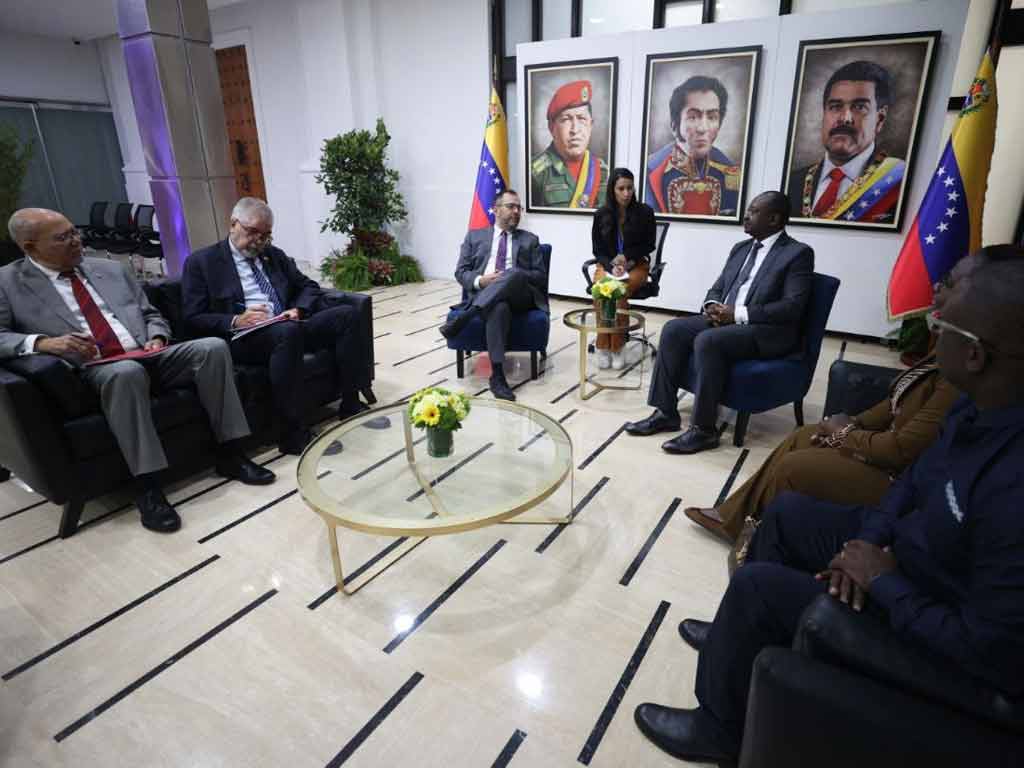 En este momento estás viendo A todo tren termina campaña electoral presidencial en Venezuela (+Foto)