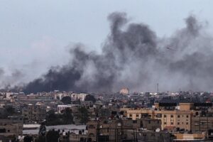 Lee más sobre el artículo Israel lanzó nueva ofensiva contra Khan Yunis, sur de Gaza