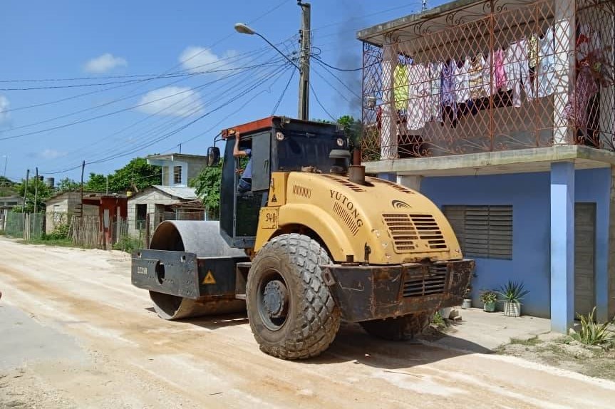 Lee más sobre el artículo Reparan viales en Morón como parte de las tareas por el 26 de Julio