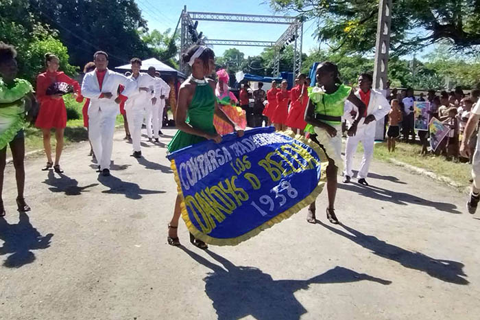 En este momento estás viendo Reconocen aporte de expediciones culturales a los barrios cubano