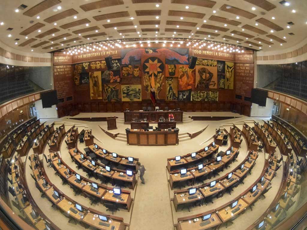 Lee más sobre el artículo Pugna entre Legislativo y Ejecutivo marca semana en Ecuador