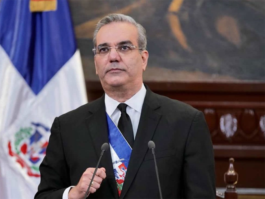 En este momento estás viendo Luis Abinader is sworn in as Dominican president on Friday