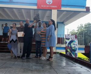 Lee más sobre el artículo Entregan premio del barrio a institución educativa avileña