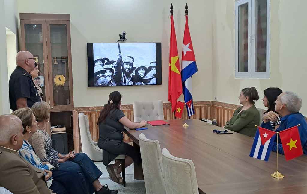 En este momento estás viendo Fidel Castro’s first visit to Vietnam is commemorated in Hanoi (+Photos)