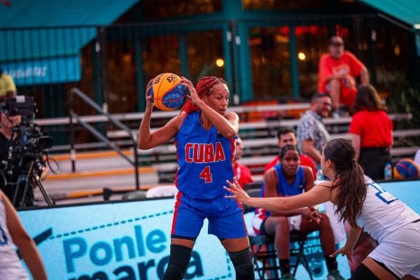 Lee más sobre el artículo Cubanas avanzaron a «cuartos» en AmeriCup de Baloncesto 3×3