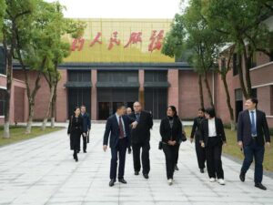 Lee más sobre el artículo China y Cuba amplían cooperación educativa e intercambio científico