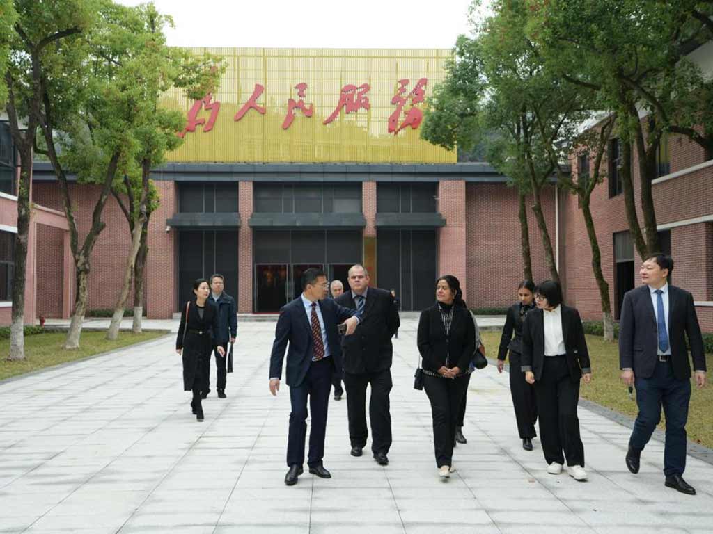 En este momento estás viendo China y Cuba amplían cooperación educativa e intercambio científico