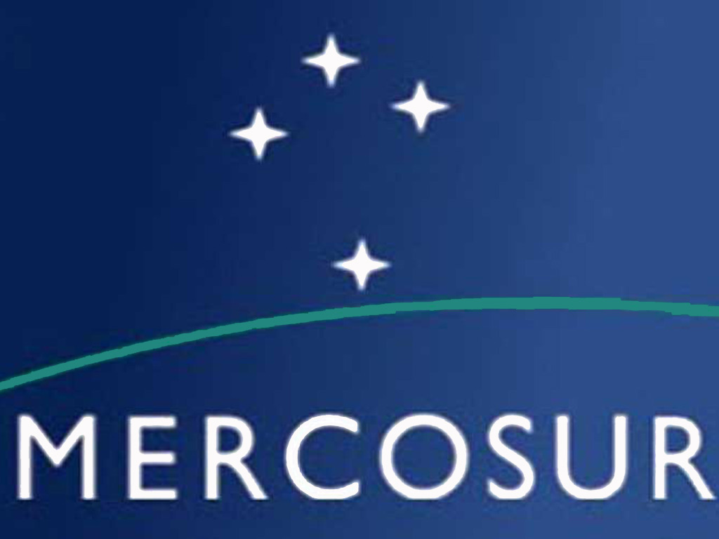 En este momento estás viendo Cancilleres concilian en Montevideo agenda de cumbre Mercosur