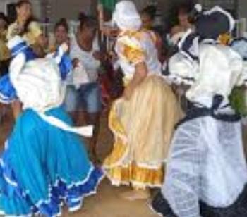 En este momento estás viendo Manifestaciones de la cultura haitiana para la tercera edad