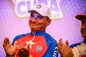 Lee más sobre el artículo Un cubano exaltado a Salón de la Fama en clase Snipe