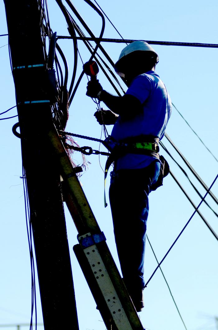 Lee más sobre el artículo ¿Qué hace Etecsa para mejorar su infraestructura?