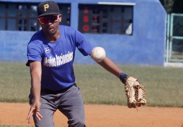 Lee más sobre el artículo Inicia hoy Torneo Nacional de Sóftbol de la prensa