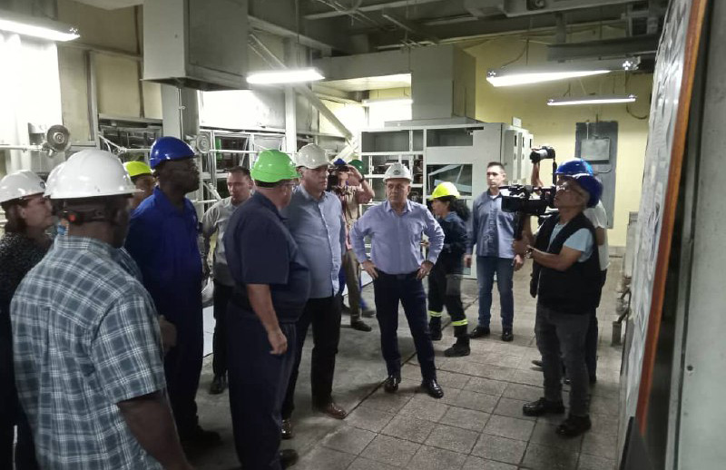 En este momento estás viendo Recorre Díaz-Canel centros de gran incidencia en Cienfuegos