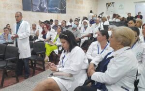 Lee más sobre el artículo Reciben tres médicos avileños la Distinción Juan Tomás Roig