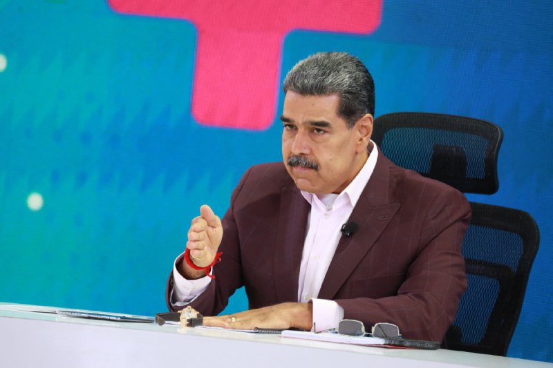 Lee más sobre el artículo Venezuela: Maduro y comisiones debaten sobre reforma constitucional (+Foto)