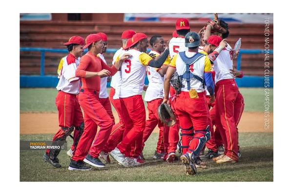 Lee más sobre el artículo Matanzas y Trinidad avanzan en Clubes Campeones de Beisbol
