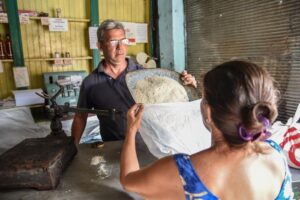 Lee más sobre el artículo Informan sobre distribución de la canasta familiar normada