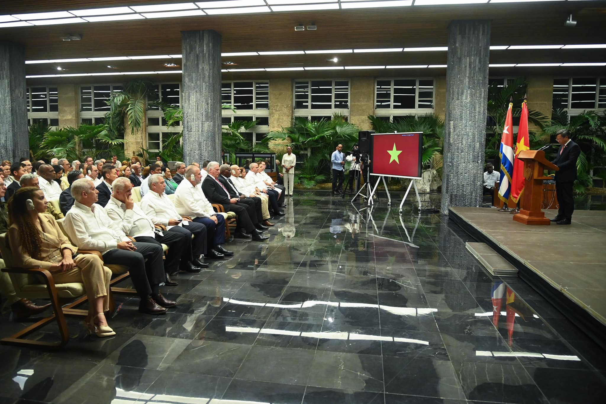 Lee más sobre el artículo Celebran en Cuba los 95 años del Partido Comunista de Vietnam