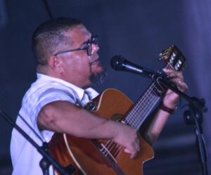 Lee más sobre el artículo Buenos deseos para la salud del querido trovador Eduardo Sosa