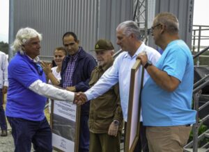 Lee más sobre el artículo Inaugura el Presidente cubano primer parque solar fotovoltaico