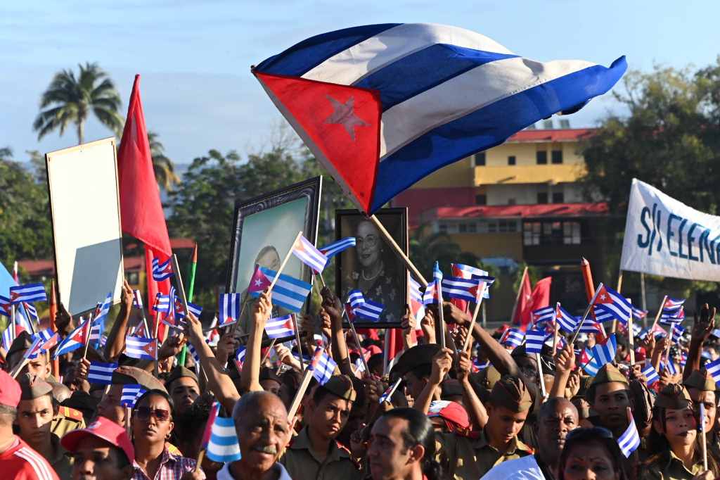 En este momento estás viendo Pueblo de Cuba exige devolución de territorio ocupado por EEUU (+Fotos)