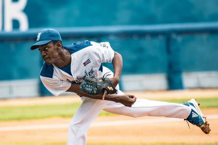 Lee más sobre el artículo Rugidos y relinchos en inicio de la III Liga Élite del Béisbol Cubano