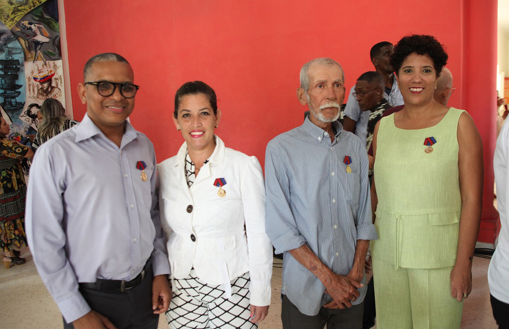 Lee más sobre el artículo Otorgaron distinción Félix Elmusa en ocasión del Día de la Prensa Cubana