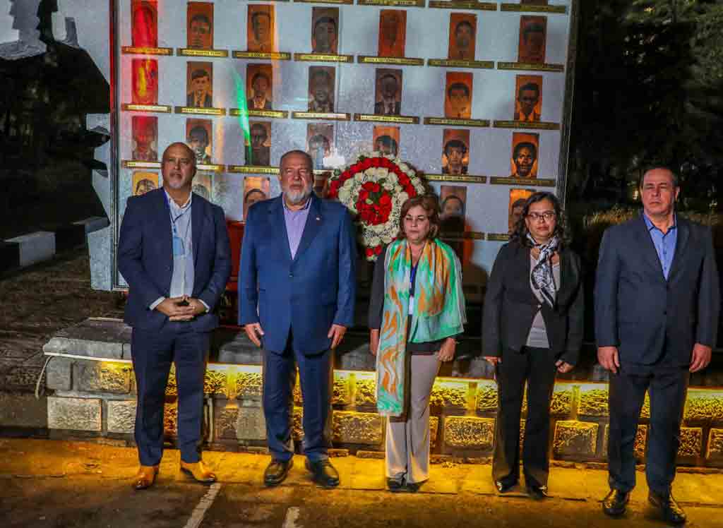 Lee más sobre el artículo Delegación de Cuba rindió tributo a connacionales caídos en Etiopía (+Fotos)