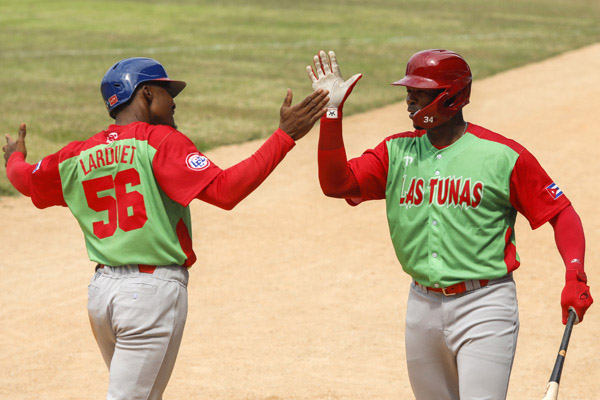 Lee más sobre el artículo Leñadores acorta distancia en Liga Élite del Beisbol Cubano