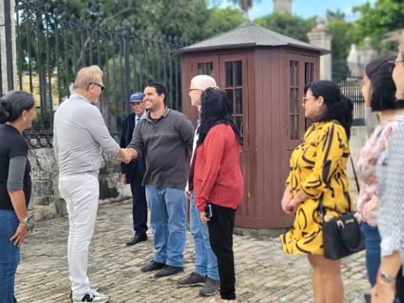 Lee más sobre el artículo Actor Kevin Costner recorre el Museo Castillo de La Real Fuerza