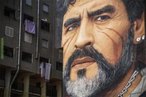 Lee más sobre el artículo ¿Se murió o lo mataron?: Comenzó el juicio por la muerte de Maradona