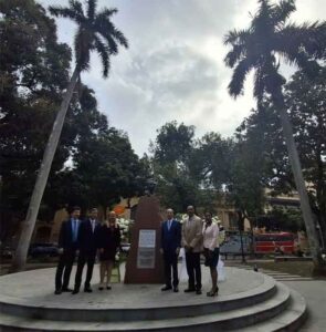 Lee más sobre el artículo Sindicatos de Cuba y Vietnam rinden homenaje a José Martí