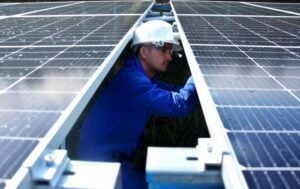 Lee más sobre el artículo Sincronizó el tercer parque solar fotovoltaicos del país
