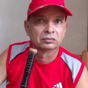 Lee más sobre el artículo Omar Musa y su pasión por el béisbol