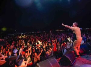 Lee más sobre el artículo Buena Fe pone a bailar y a recordar a público del Piña Colada