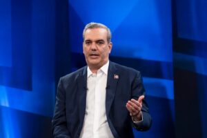 Lee más sobre el artículo Presidente dominicano asistirá a misa en memoria de 221 fallecidos