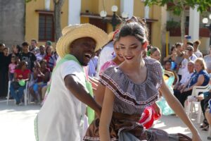 Lee más sobre el artículo Dancing at Home: a journey into our identities