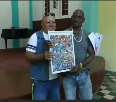 Lee más sobre el artículo Reconoce UJC Nacional a Instructor de Arte en Morón