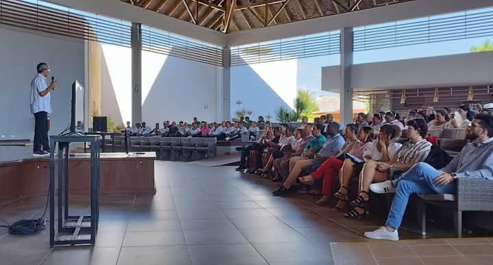 En este momento estás viendo Realizan en Jardines del Rey basar de buenas prácticas en el turismo 