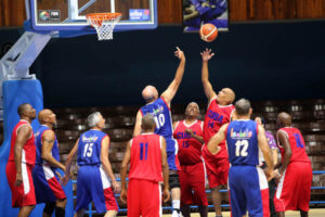 Oro y bronce para Cuba en torneo máster de baloncesto