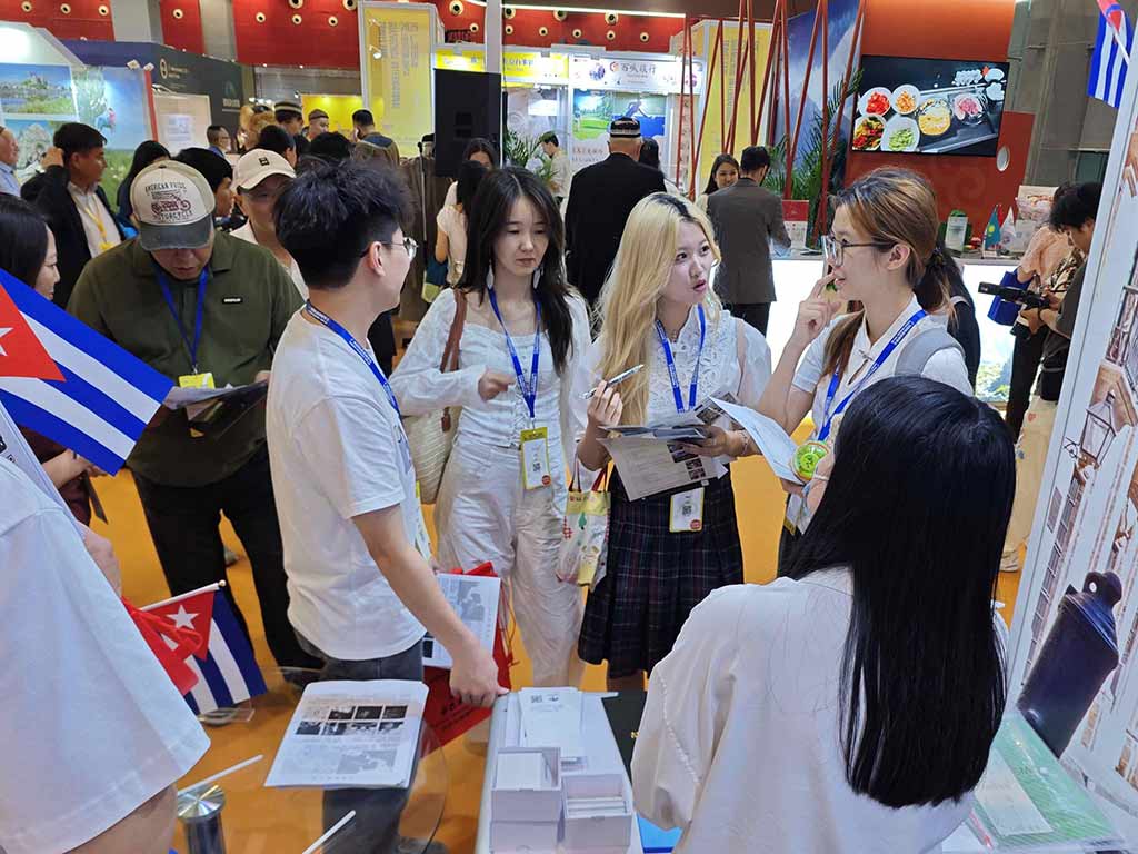 En este momento estás viendo Cuba present at Guangzhou International Travel Fair, China