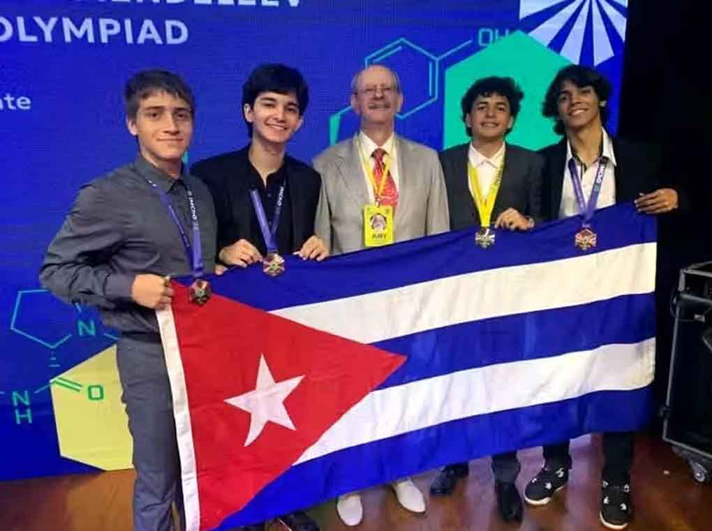 En este momento estás viendo Cubanos ganan una plata y tres bronces en Olimpiada Internacional de Química