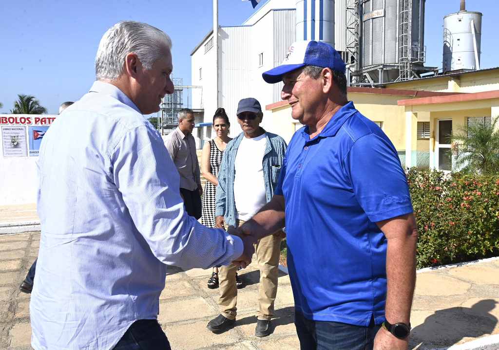 En este momento estás viendo Díaz-Canel inicia visita de trabajo a provincia cubana de Villa Clara (+Fotos)
