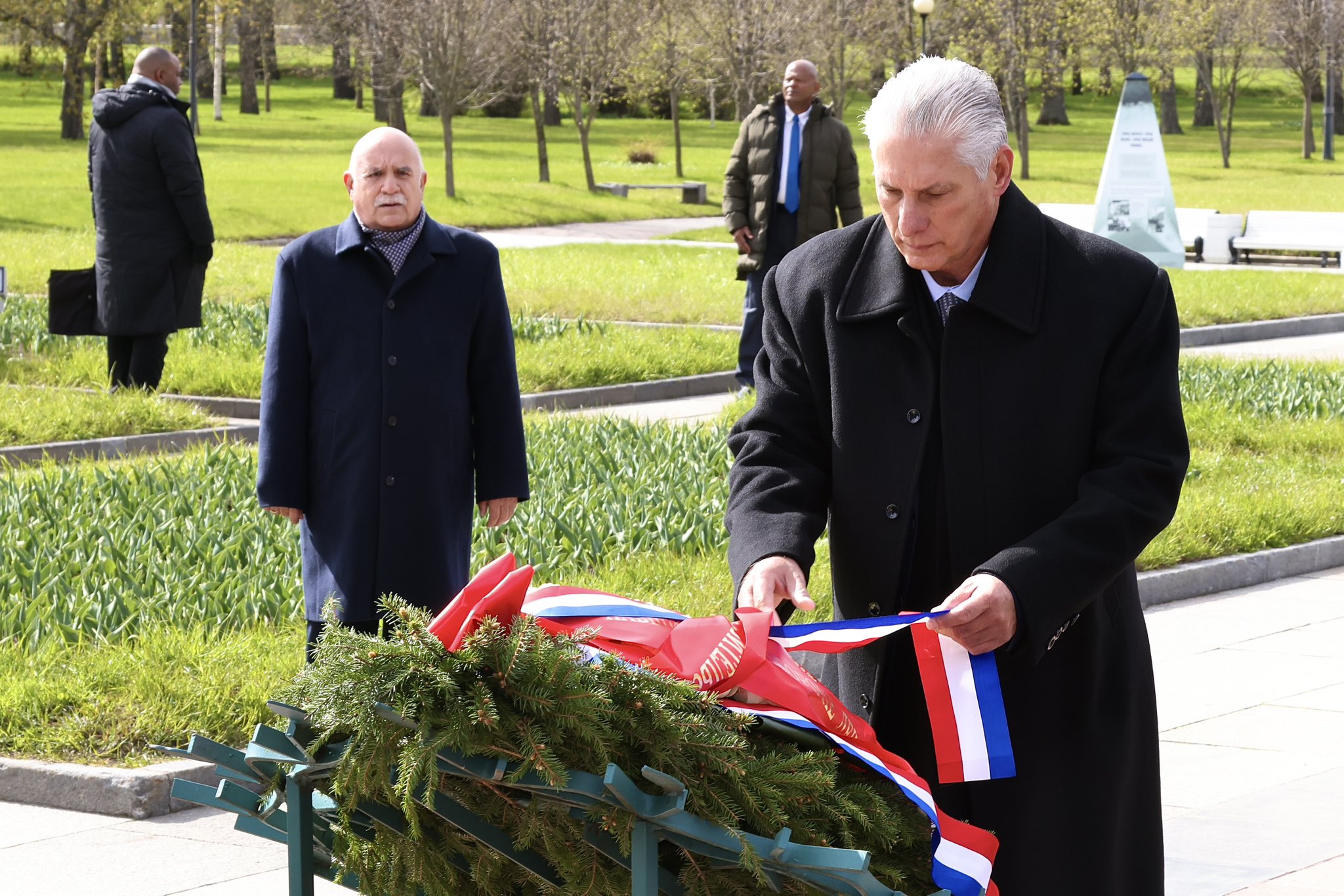 En este momento estás viendo Inicia Díaz-Canel agenda oficial en San Petersburgo, Rusia
