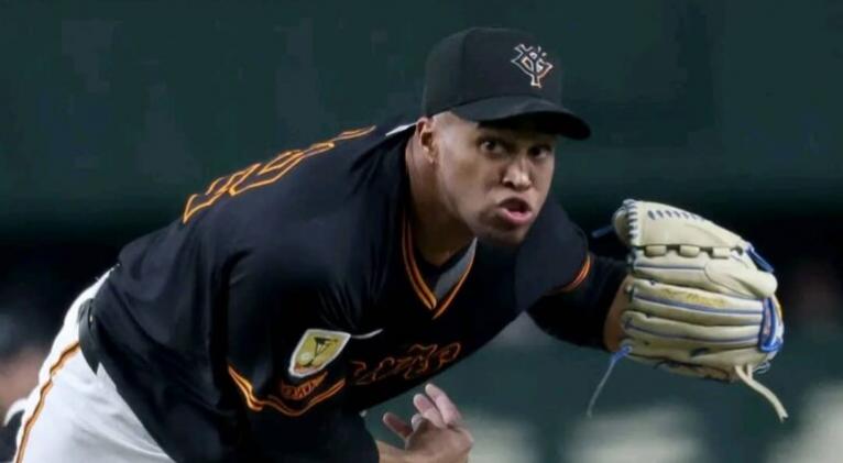 En este momento estás viendo Raidel Martínez llega a diez salvados en béisbol japonés