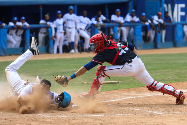 En este momento estás viendo La Habana rompe invicto de Pinar del Río en Beisbol Sub 23