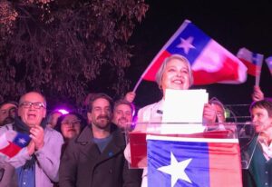 Lee más sobre el artículo Candidata comunista llama a la unidad tras ganar primarias en Chile (+Foto)